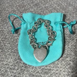 Tiffany & Co. Chain Heart Bracelet